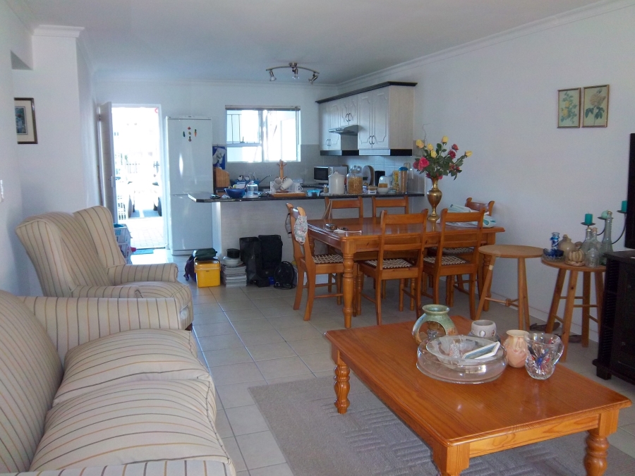 To Let 2 Bedroom Property for Rent in Heritage Park Western Cape